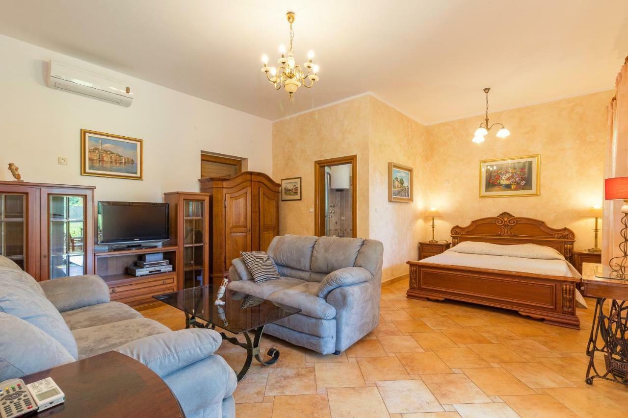 Holiday Home Sarita Šišan 외부 사진
